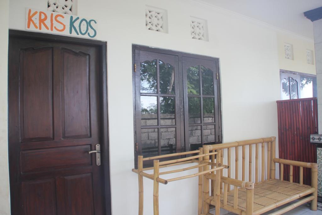 Kris Kos Hotel Canggu Kamer foto