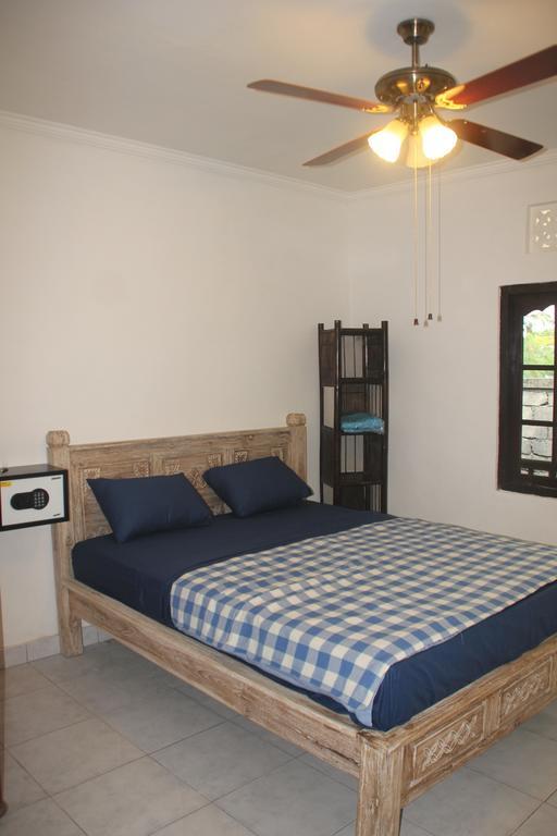 Kris Kos Hotel Canggu Kamer foto