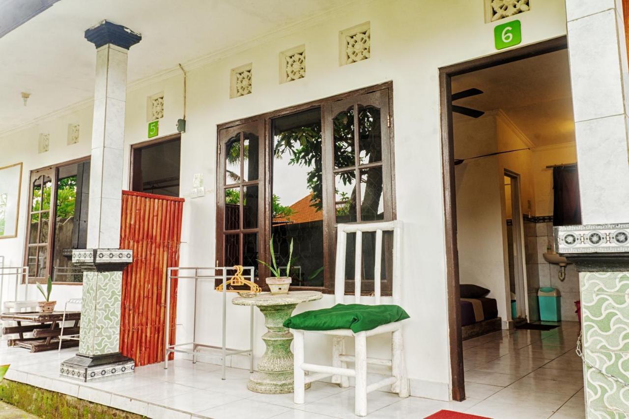 Kris Kos Hotel Canggu Buitenkant foto